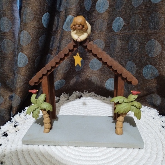 Suzi Skoglund Nativity Set 1994 - Picture 2 of 16